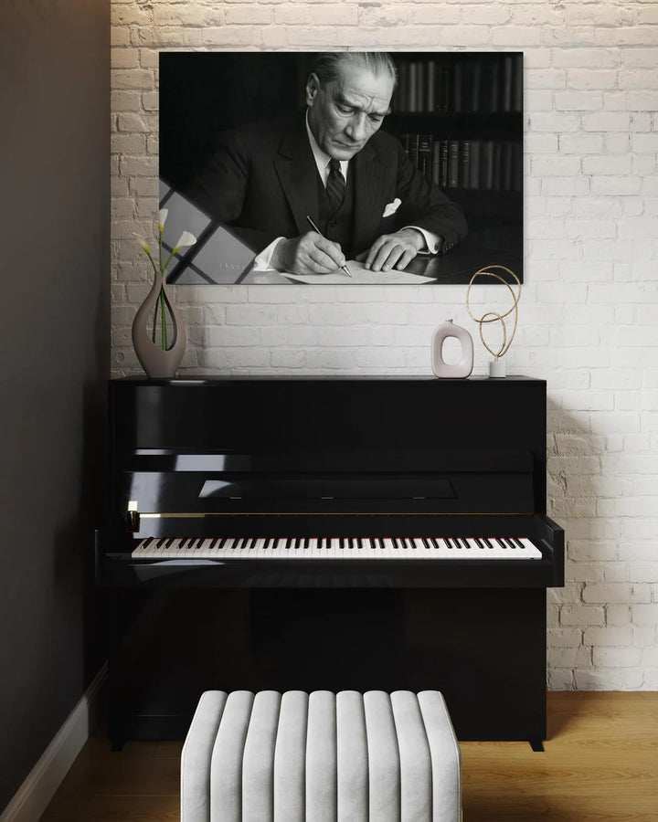 Atatürk Cam Tablo